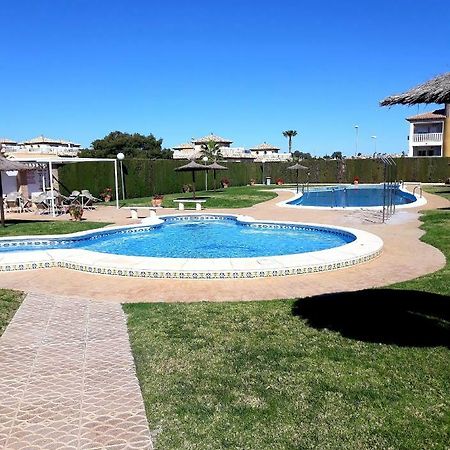 Fabulous Detached Large Villa 5 Bedrooms 3 Bathrooms Backing Onto Villamartin Golf Course المظهر الخارجي الصورة