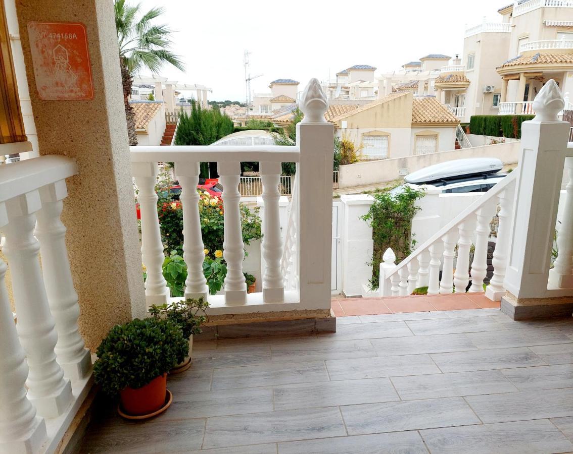 Fabulous Detached Large Villa 5 Bedrooms 3 Bathrooms Backing Onto Villamartin Golf Course المظهر الخارجي الصورة