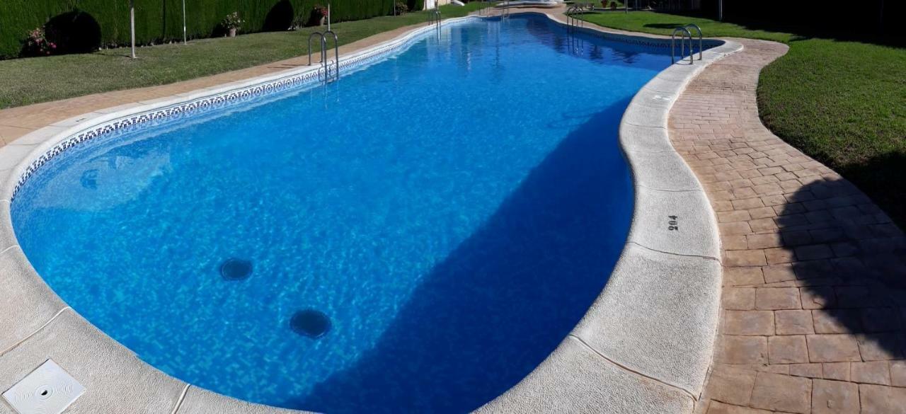 Fabulous Detached Large Villa 5 Bedrooms 3 Bathrooms Backing Onto Villamartin Golf Course المظهر الخارجي الصورة