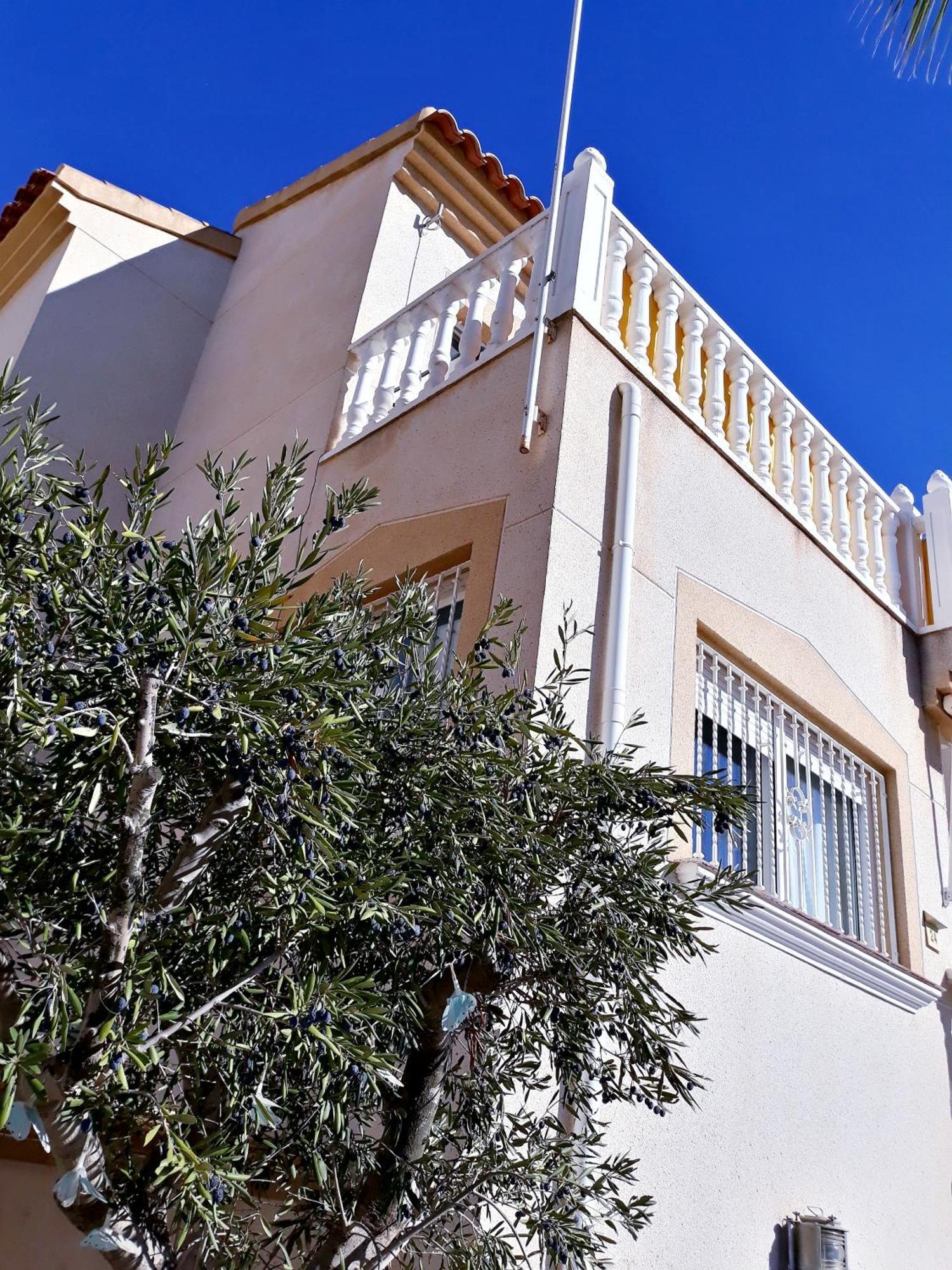 Fabulous Detached Large Villa 5 Bedrooms 3 Bathrooms Backing Onto Villamartin Golf Course المظهر الخارجي الصورة