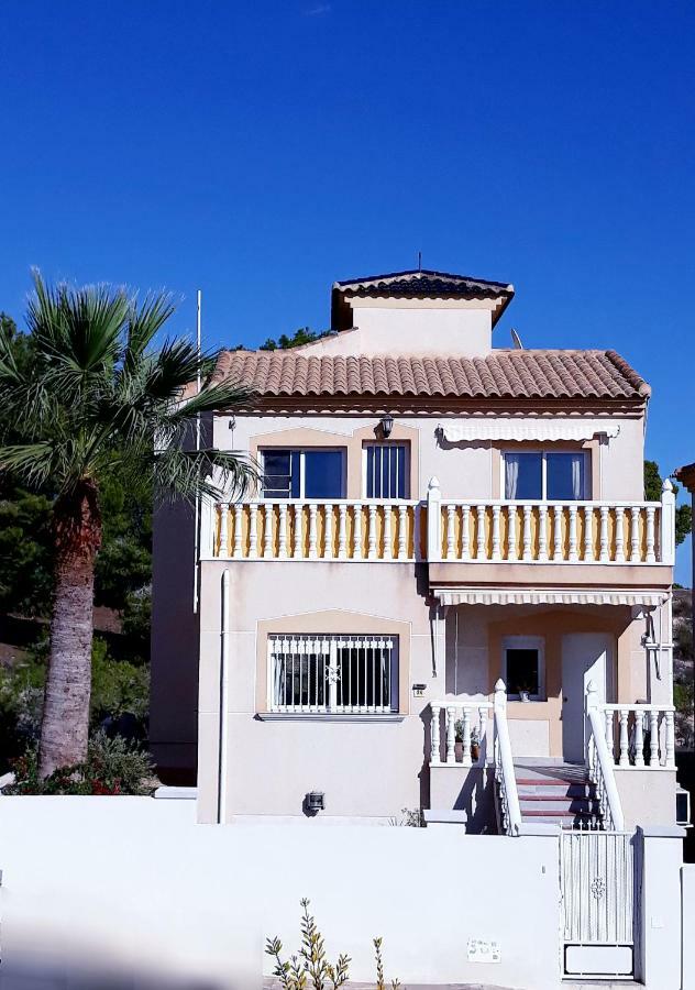 Fabulous Detached Large Villa 5 Bedrooms 3 Bathrooms Backing Onto Villamartin Golf Course المظهر الخارجي الصورة
