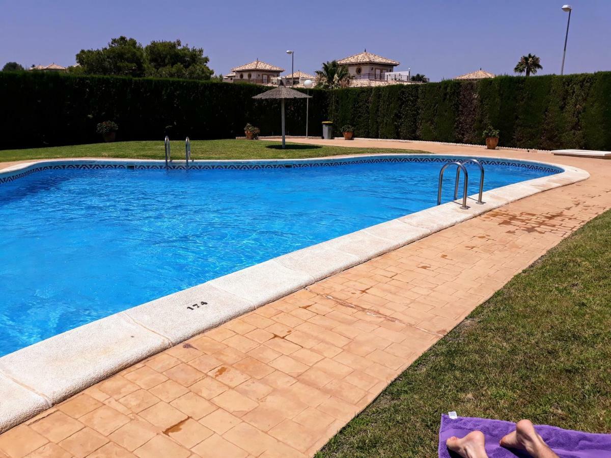 Fabulous Detached Large Villa 5 Bedrooms 3 Bathrooms Backing Onto Villamartin Golf Course المظهر الخارجي الصورة